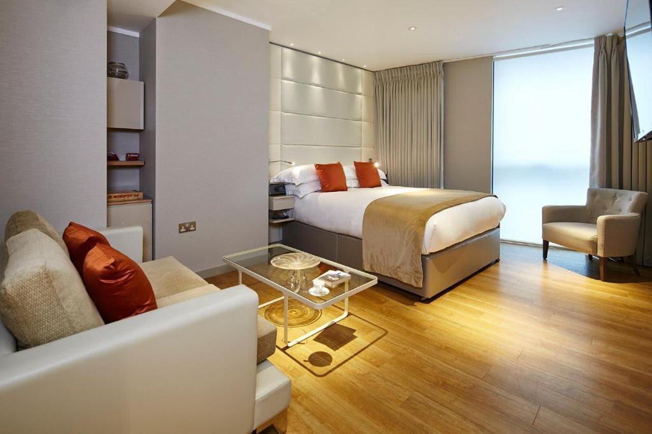 Cheval Three Quays At The Tower Of Apartahotel Londres