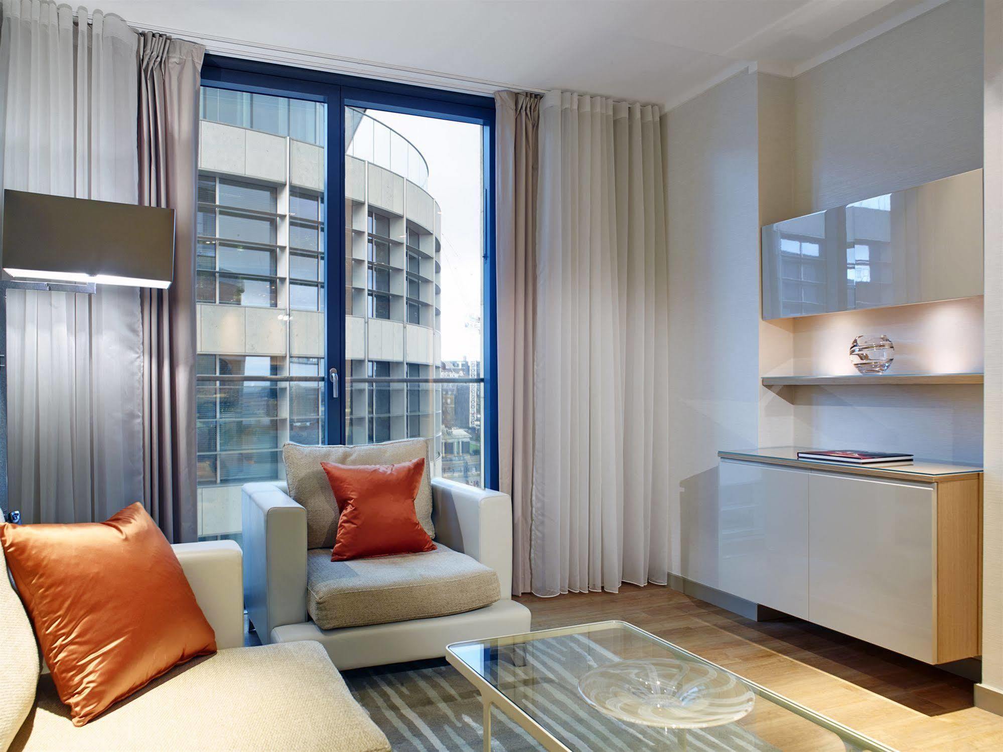 Apartahotel Cheval Three Quays At The Tower Of